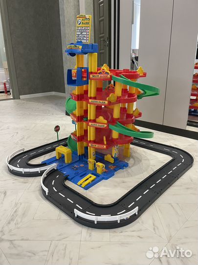 Парковка для машин Полесье