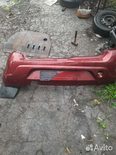 Задний бампер Renault sandero