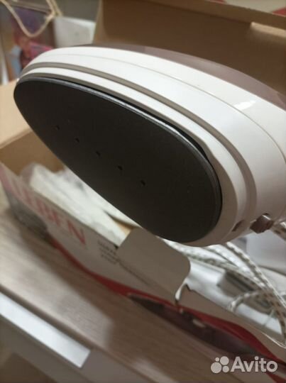 Отпариватель для одежды Leben