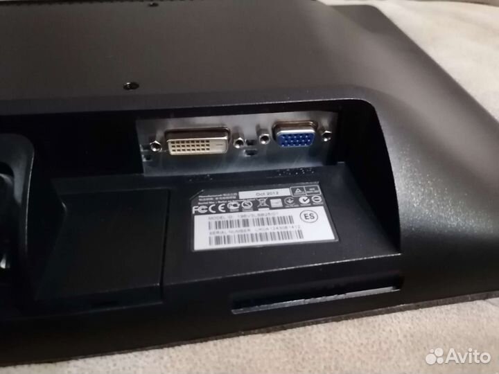 Монитор Philips 60гц 1366на720 пикс