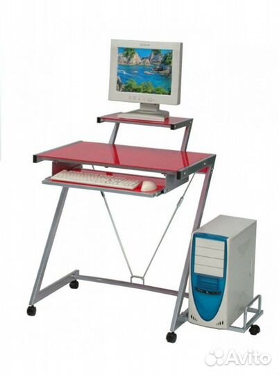 Компьютерный стол