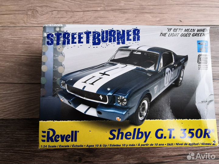 Продам сборную модель Шелби GT350R