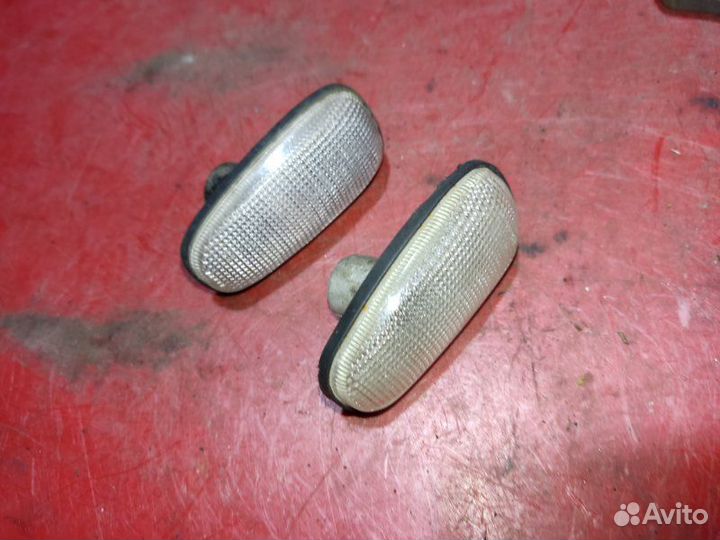 Повторитель в крыло Opel Astra G хетчбек 1.6I 1998