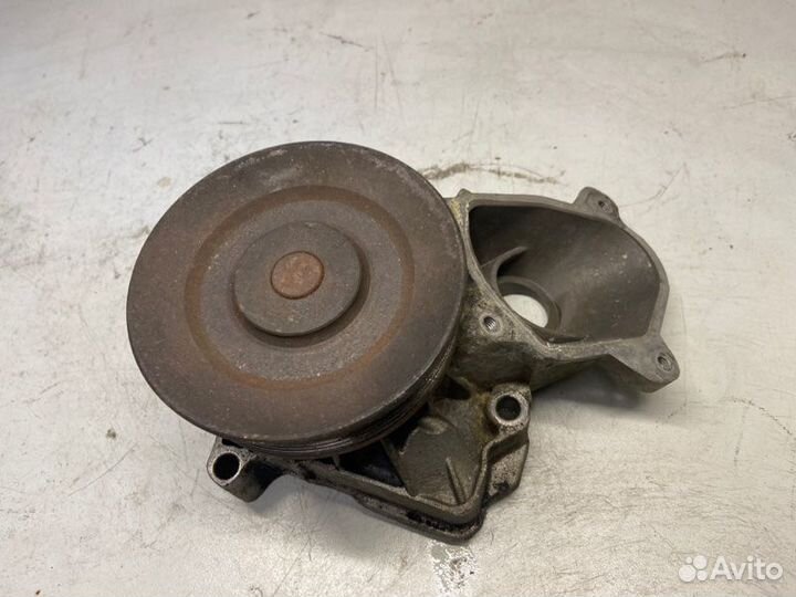 Помпа Bmw 5 E60 M47