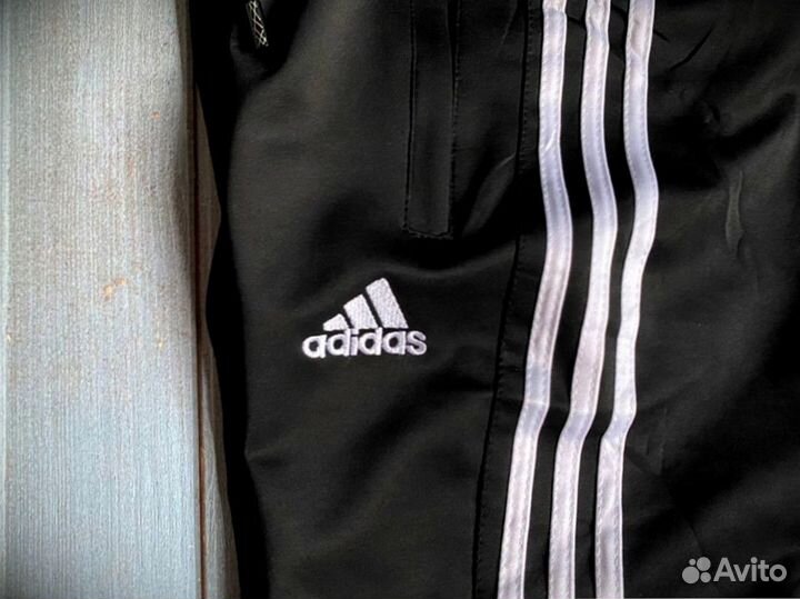 Спортивные брюки Adidas