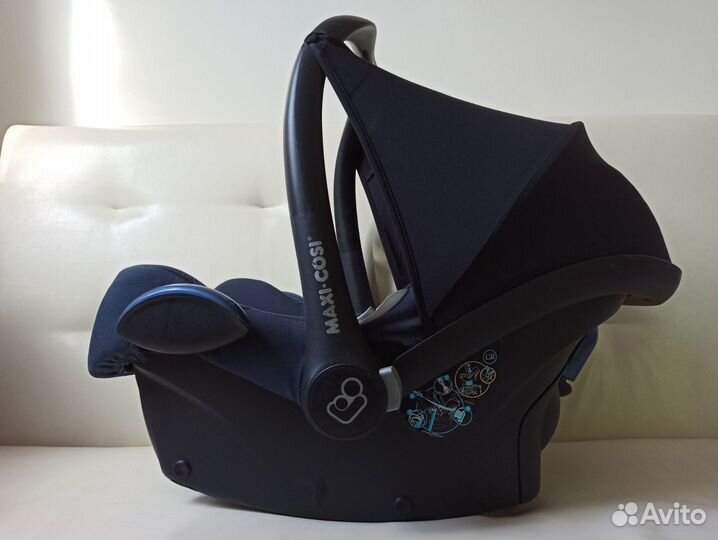 Автолюлька Maxi Cosi с базой isofix и зеркалом