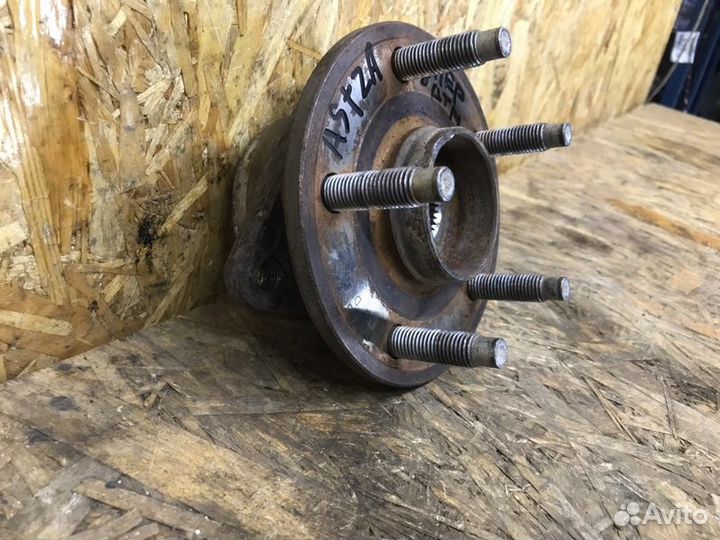 Ступица передняя Opel Astra J седан 1.6 2014