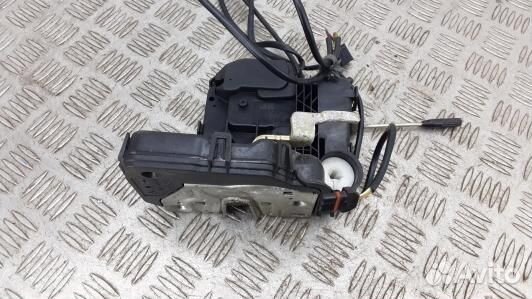 Замок двери передней левой mercedes benz C-class W