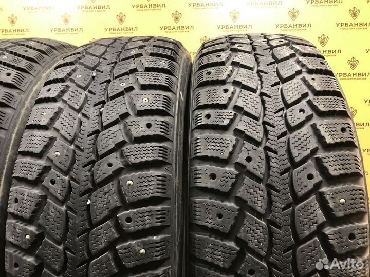 Kumho I'Zen Wis KW19 215/65 R16 98T