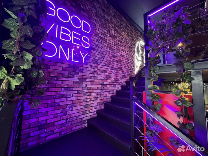 Современное фудкорт кафе