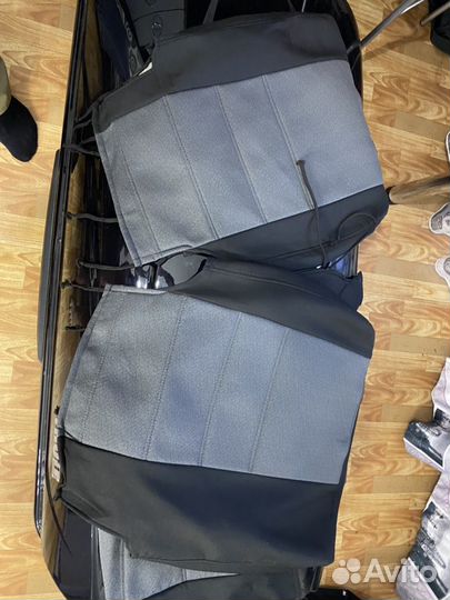 Чехлы на Ниссан Серена