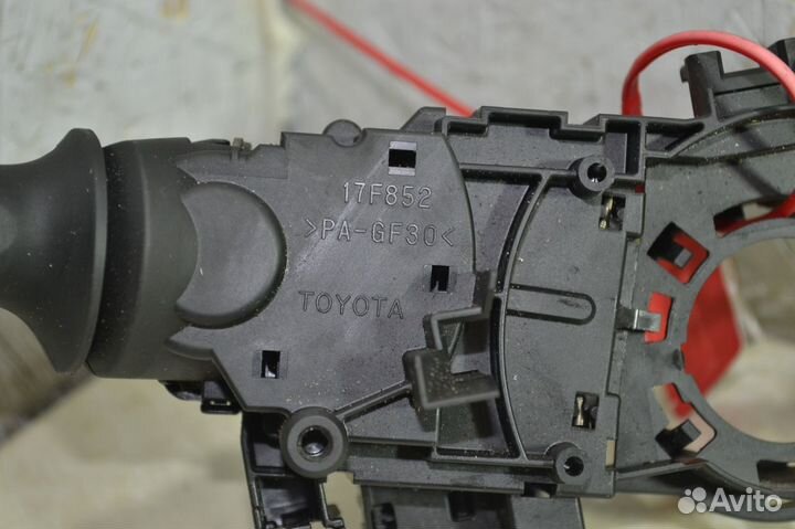 Переключатель поворотников Toyota Camry 50