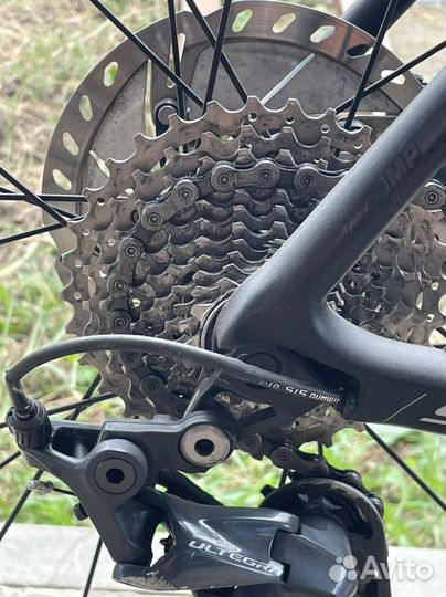 Шоссейный велосипед scott addict 10 disc