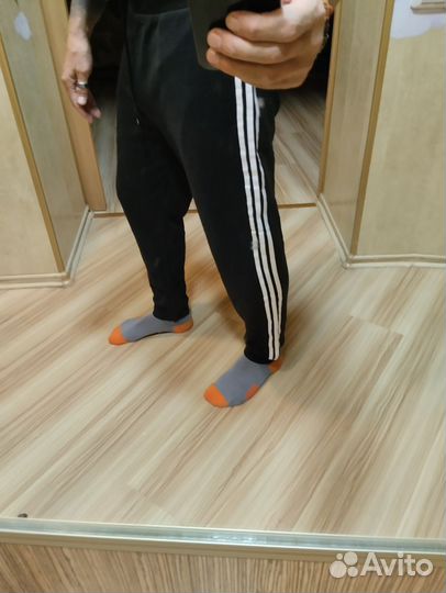 Спортивные штаны adidas