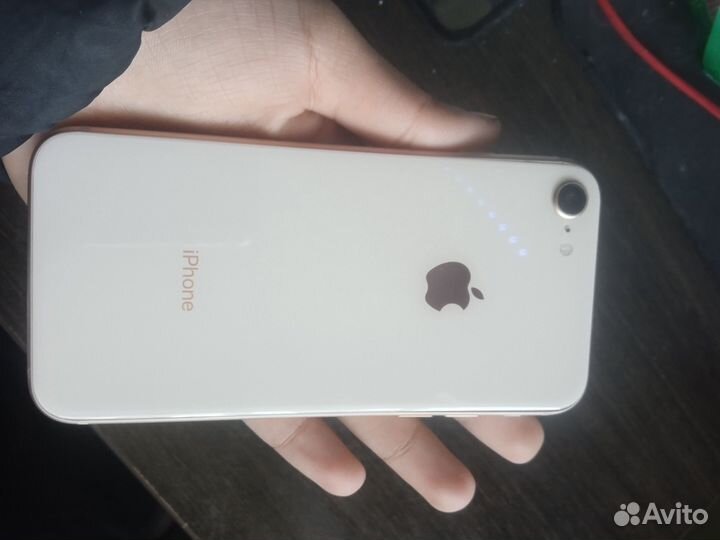 iPhone 8, 64 ГБ
