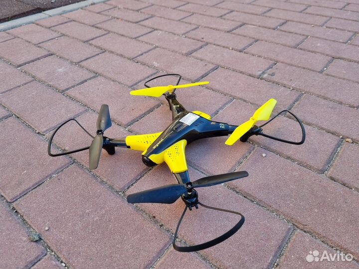Квадрокоптер с камерой zyma