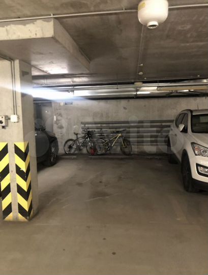 Машиноместо