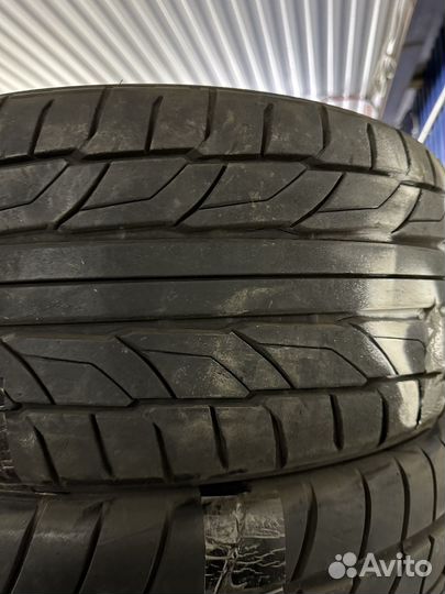 Nitto NT555 245/35 R20