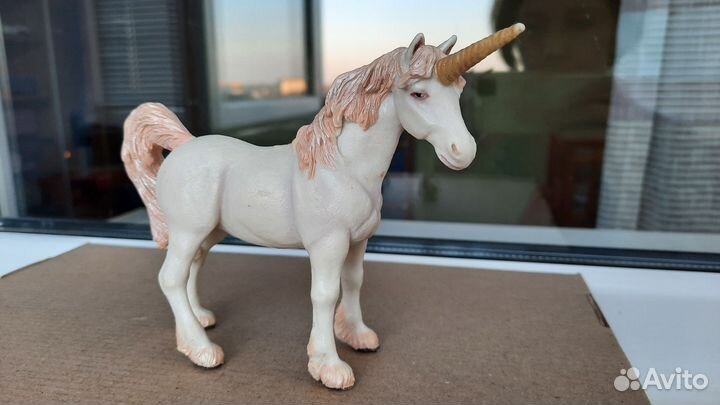 Фигурки Papo Пегас и Единорог Франция