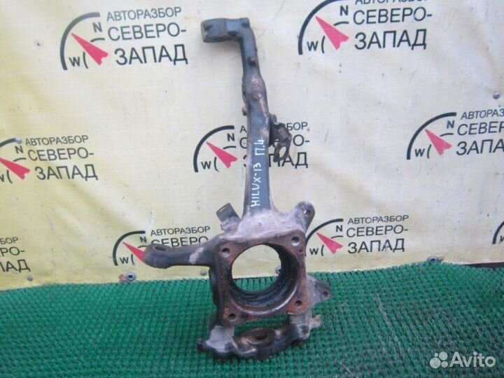 Поворотный кулак передний левый Toyota Hilux KUN25