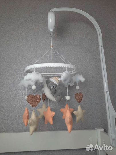 Мобиль на кроватку новый