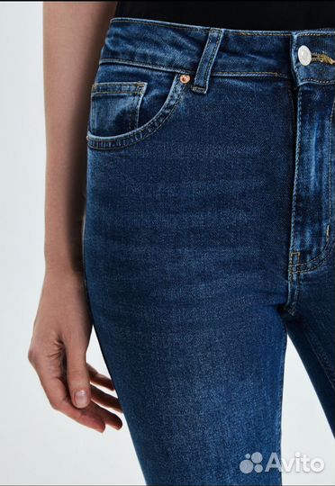 Джинсы клеш