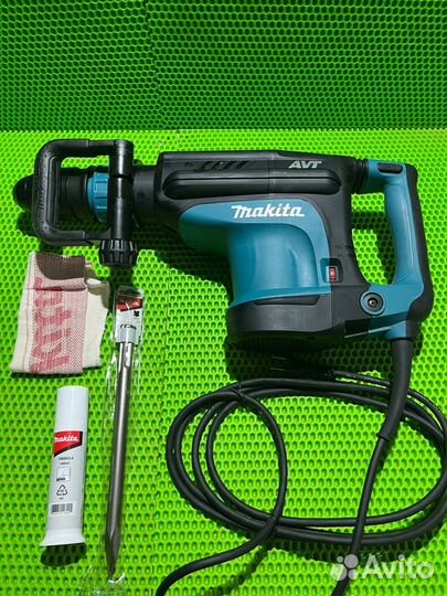 Отбойный молоток Makita HM1213C