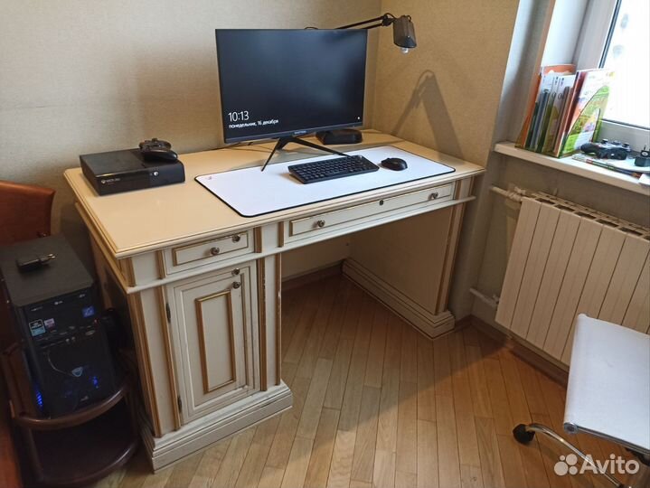 Стол из массива б/у