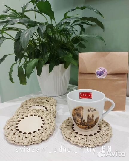Вязаные подставки под чашки