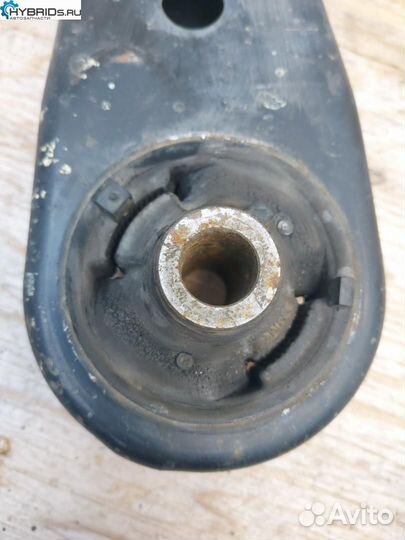 Рычаг передний левый нижний Toyota Prius 3 ZVW30