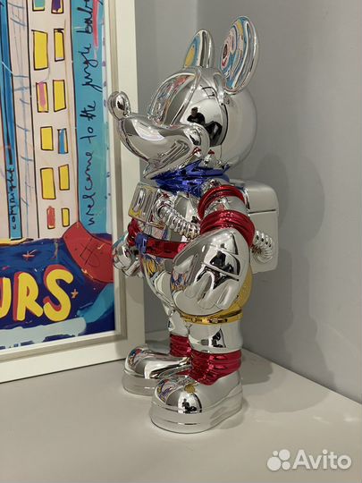 Микки маус космонавт