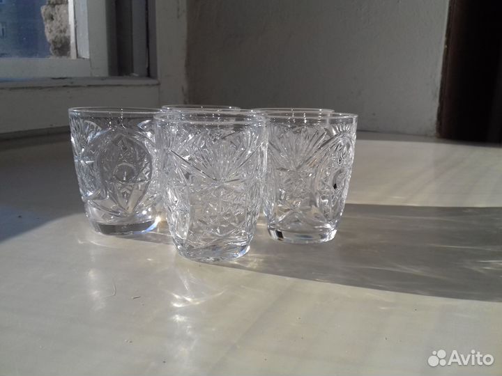 Рюмки стеклянные резные