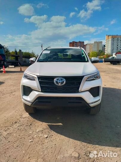 Toyota Fortuner 2.7 AT, 2022, 20 км