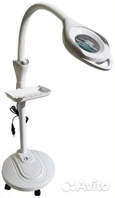 Косметологическая лампа лупа