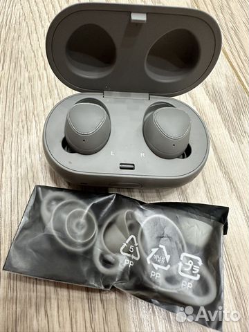 Беспроводные наушники Samsung Gear IconX
