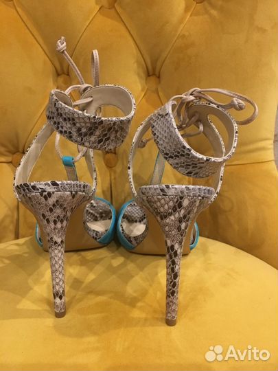 Босоножки Guess оригинал