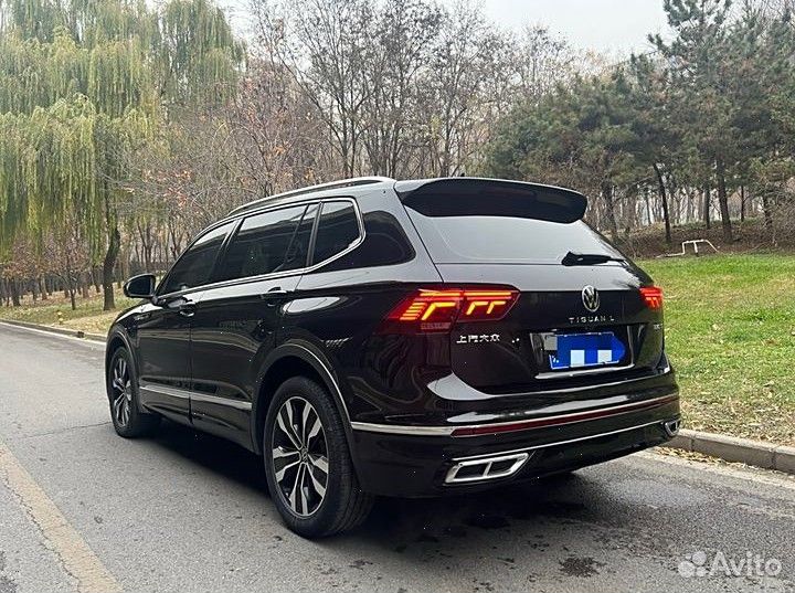 Volkswagen Tiguan L 2.0 AMT, 2021, 29 900 км