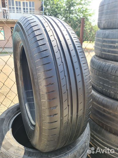 Yokohama BluEarth AE50 SUV 215/65 R17 99V
