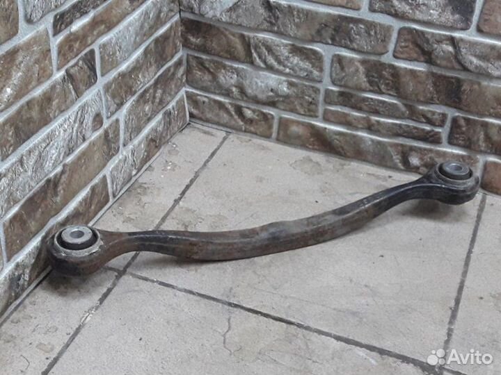Рычаг подвески верхний задний левый Mercedes-Benz