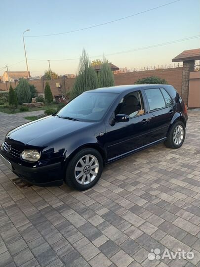 Volkswagen Golf, 1998