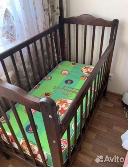 Детская кроватка