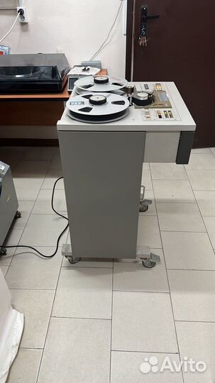 Катушечный магнитофон tascam ATR-60-16