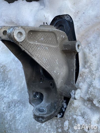 Поворотный кулак аудиaudi