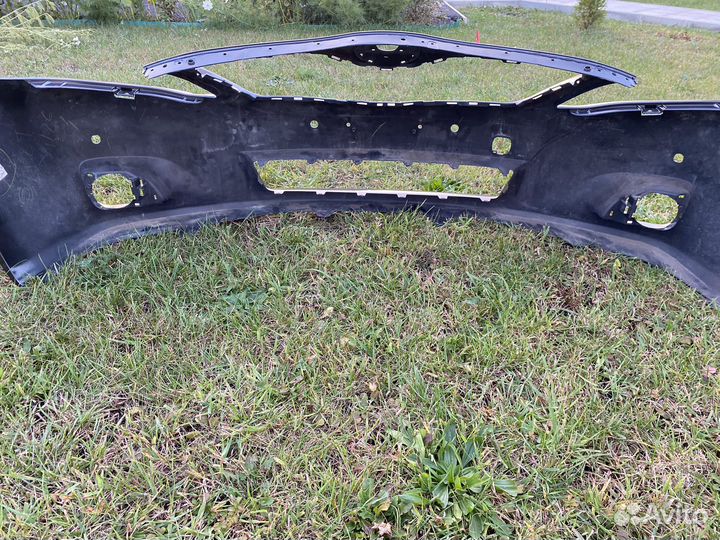 Передний бампер на toyota camry 40