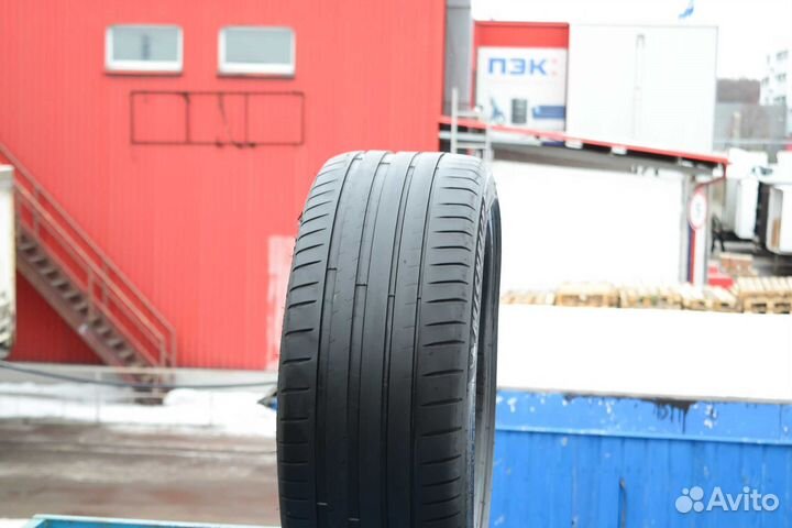 Michelin Pilot Sport 4 255/40 R19 100Y