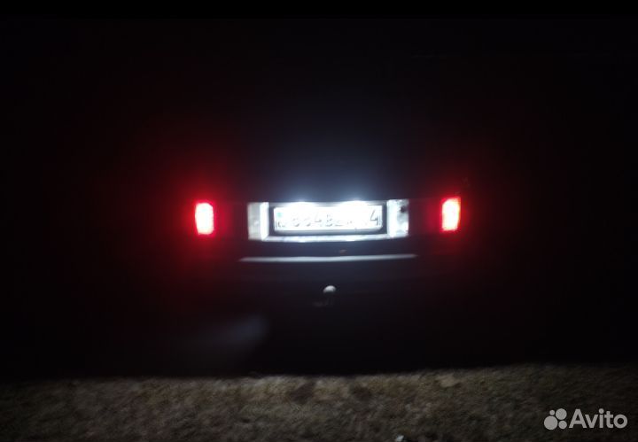 Подсветка номера Audi 80, 100, A6