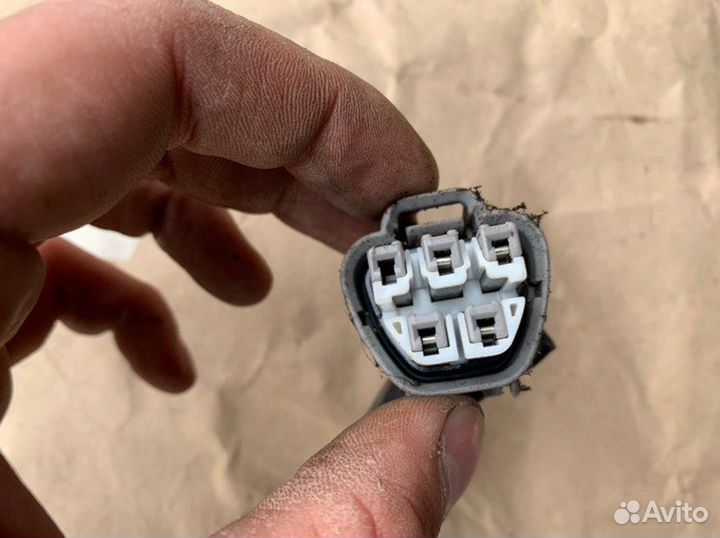 Разъем топливного насоса Toyota Avensis 2 T250 1.8