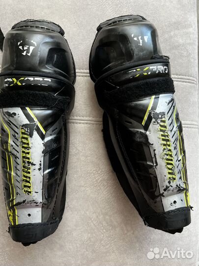 Щитки хоккейные 11