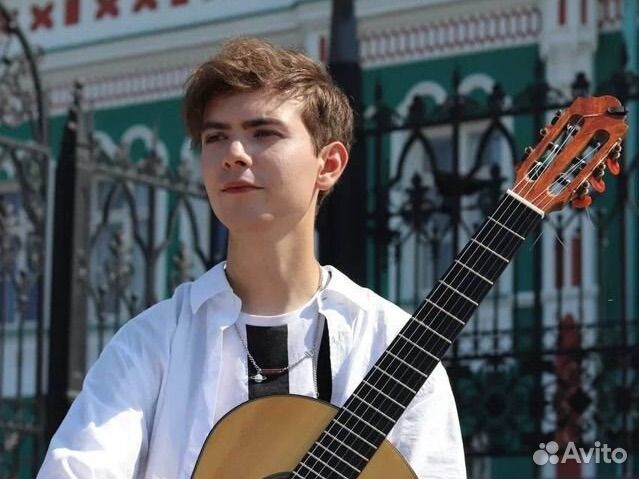 Уроки игры на гитаре и укулеле онлайн. Репетитор