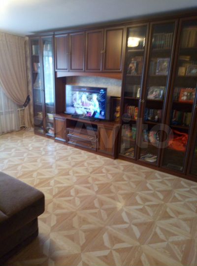 2-к. квартира, 66 м², 1/10 эт.